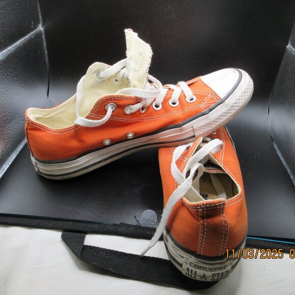 Share CONVERSE ALL STARS~ORANGE COLOR~ UNISEX~WOMEN'S SIZE 8 S SaleAway (4186) - Picture 5 of 7